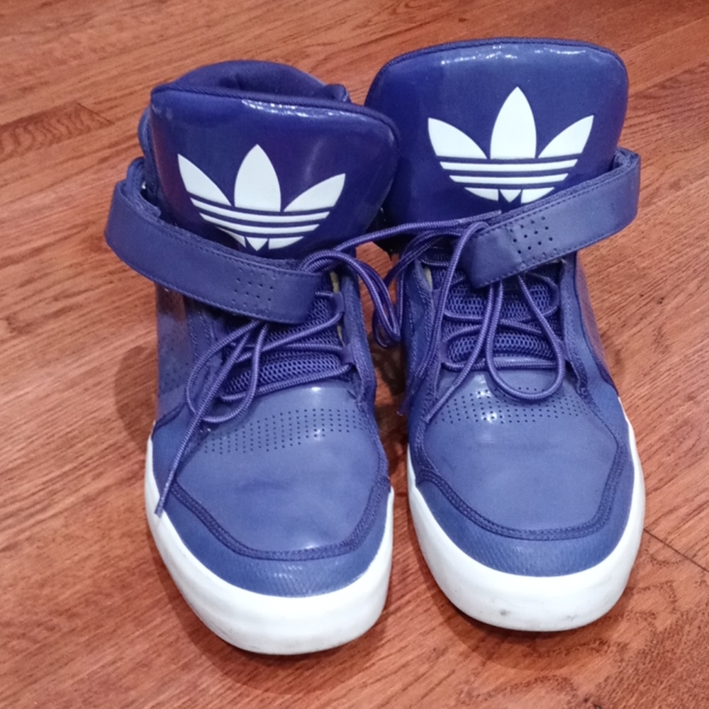 Men's purple Adidas sneakers